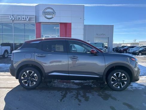 Used 2026 Nissan Kicks SV w/ SV Premium Package AWD/4WD image 8