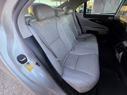 Used 2013 Lexus LS 460 image 34