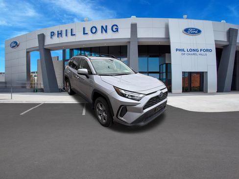 Used 2024 Toyota RAV4 XLE w/ Convenience Package AWD/4WD image 9