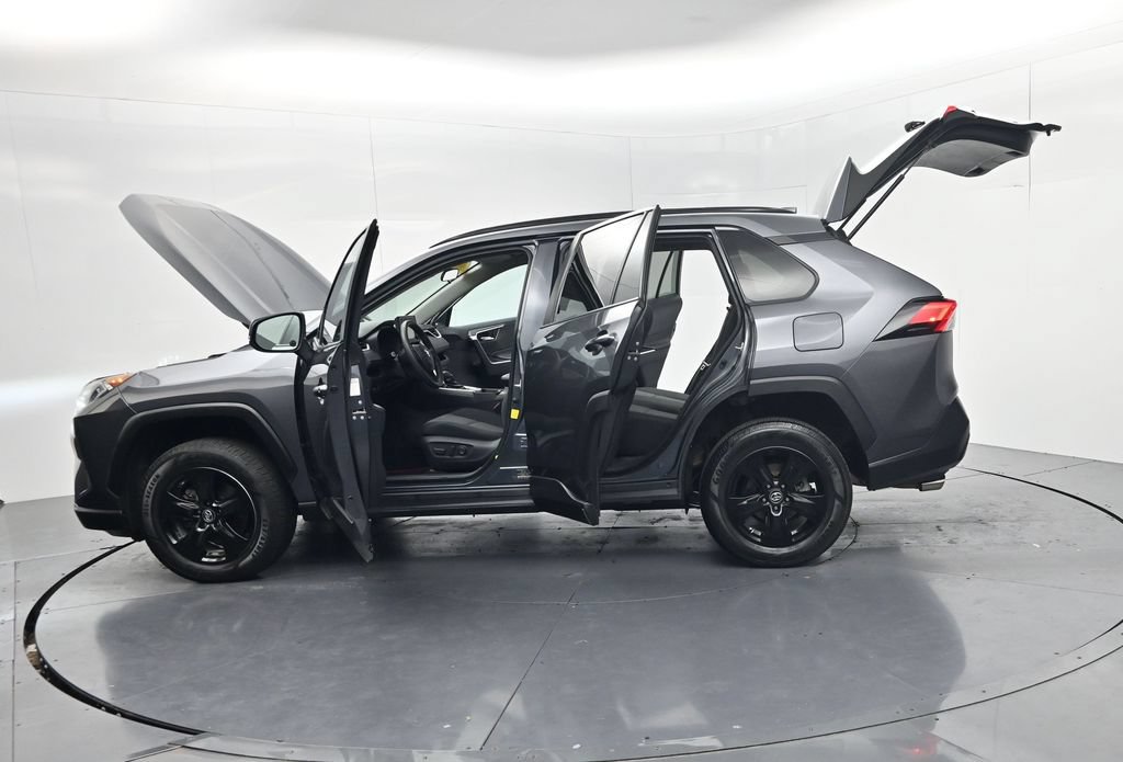 Used 2021 Toyota RAV4 XLE AWD/4WD image 54
