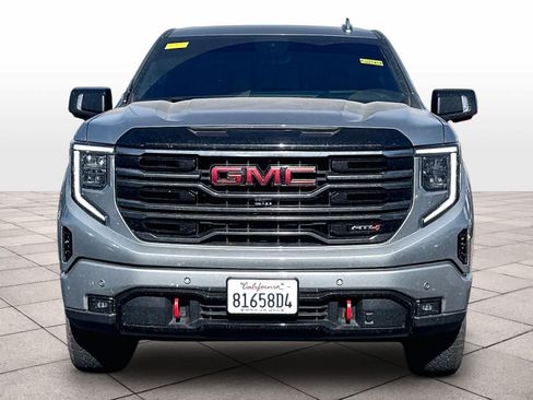 Used 2025 GMC Sierra 1500 AT4 w/ Technology Package AWD/4WD image 2
