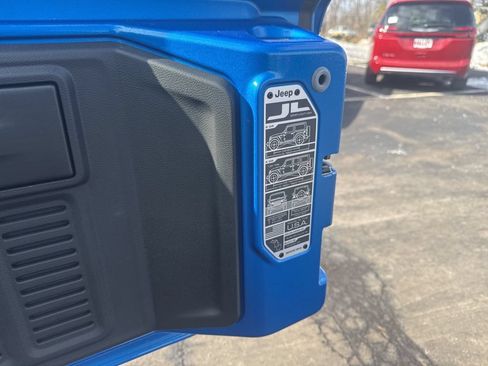 New 2025 Jeep Wrangler Unlimited Sahara w/ Safety Group AWD/4WD image 51