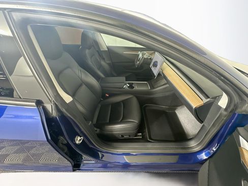 Used 2023 Tesla Model 3 Standard Range RWD image 29