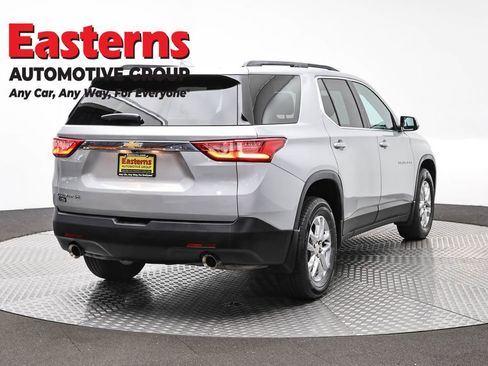 Used 2020 Chevrolet Traverse LT FWD image 5