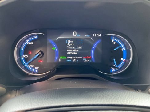 Certified 2025 Toyota RAV4 LE AWD/4WD image 13