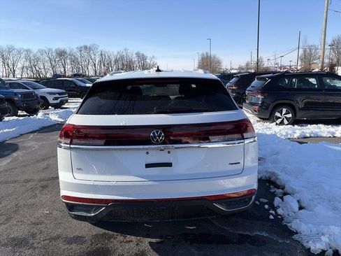 New 2026 Volkswagen Atlas Cross Sport SE image 5