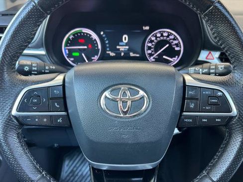 Certified 2021 Toyota Sienna Limited AWD/4WD image 29