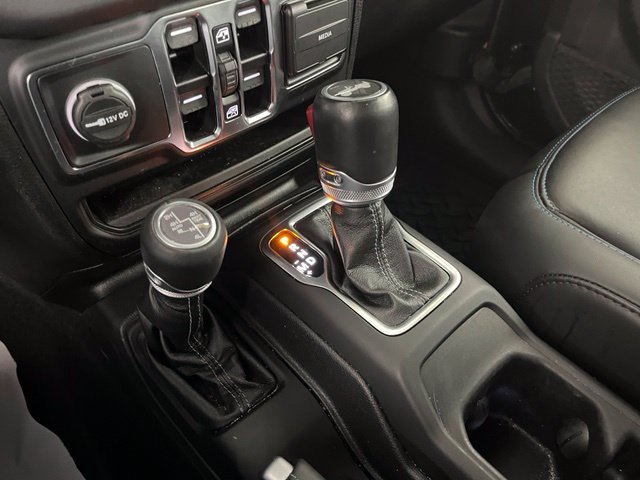 Used 2024 Jeep Wrangler High Altitude AWD/4WD image 36