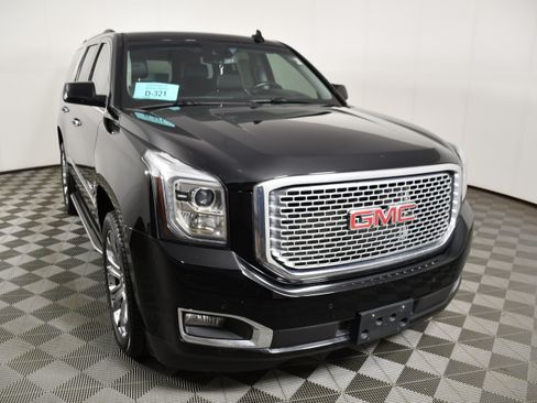 Used 2015 GMC Yukon Denali w/ Open Road Package AWD/4WD image 3
