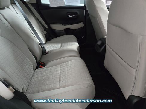 Certified 2024 Honda HR-V LX image 19