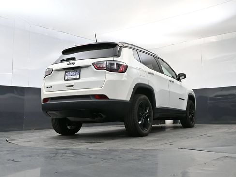 Used 2021 Jeep Compass Latitude AWD/4WD image 23