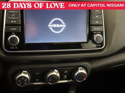 New 2025 Nissan Kicks Play S image 18