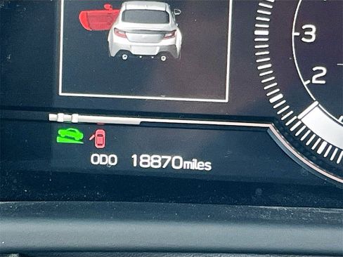 Used 2023 Toyota GR86 Premium image 12