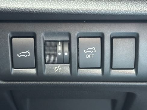 Used 2025 Subaru Outback Limited AWD/4WD image 21