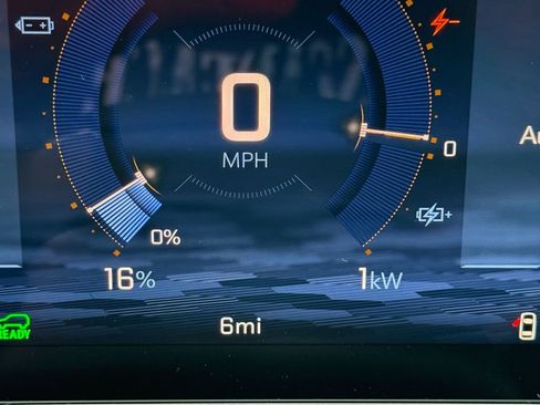 New 2026 Chevrolet Equinox EV LT image 18