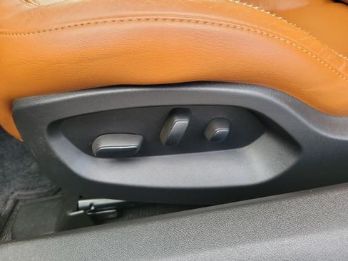 Used 2015 Chevrolet Corvette Stingray w/ 2LT Preferred Equipment Group image 17