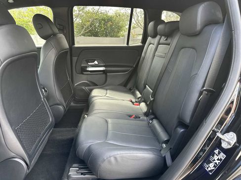 Used 2023 Mercedes-Benz GLB 250 4MATIC image 18