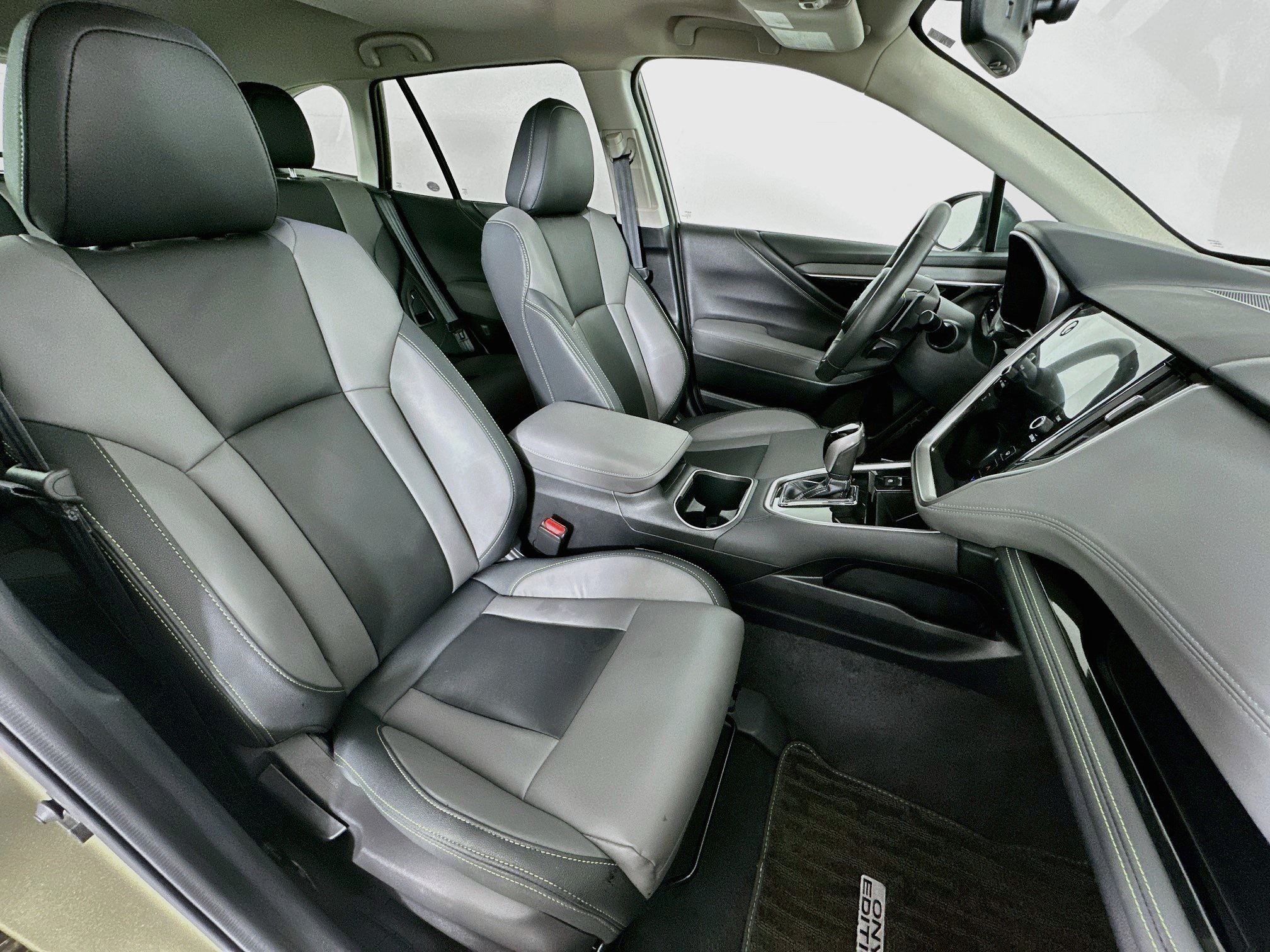Used 2025 Subaru Outback Onyx Edition AWD/4WD image 31