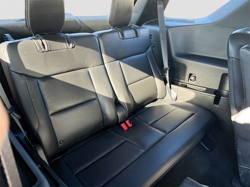 Used 2020 Ford Explorer XLT w/ Equipment Group 202A image 26