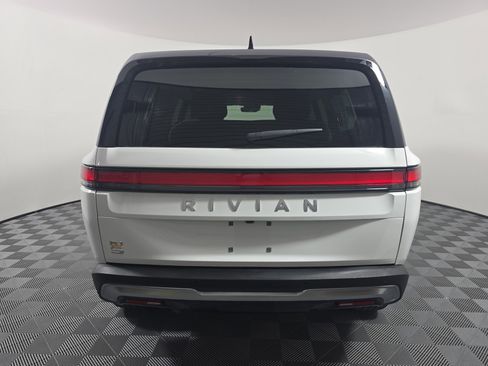 Used 2024 Rivian R1S Adventure AWD/4WD image 4