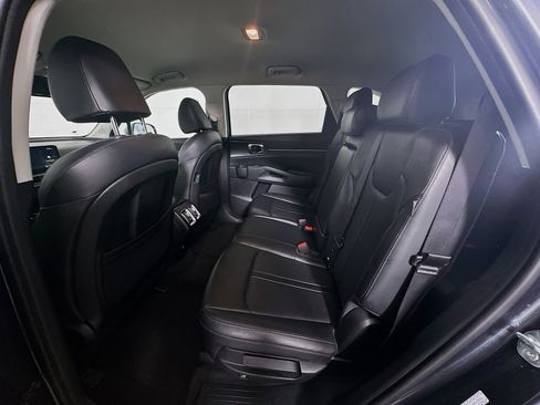 Used 2024 Kia Sorento S image 28