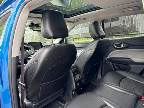 Used 2022 Jeep Compass Latitude w/ Sun and Sound Group FWD image 15