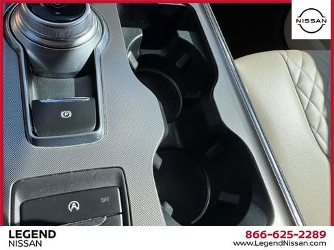 Used 2024 Ford Edge Titanium image 30