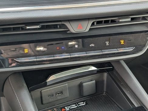 Used 2024 Buick Envision Preferred image 26