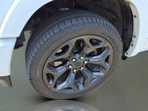 Used 2024 RAM 1500 Limited AWD/4WD image 29