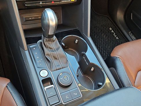 Used 2023 Volkswagen Atlas SEL Premium image 15