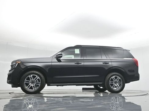 New 2025 Ford Expedition Active image 54