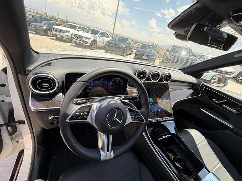 Used 2026 Mercedes-Benz GLC 300 4MATIC image 12