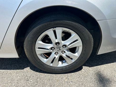 Used 2010 Honda Accord LX-P image 3