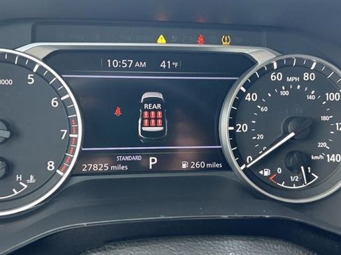 Used 2025 Nissan Pathfinder SV image 16