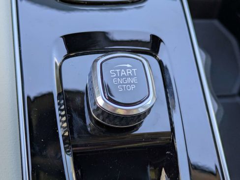 New 2026 Volvo XC90 B6 Ultra image 27