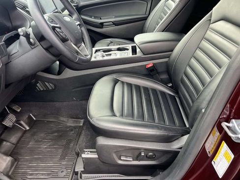 Certified 2024 Ford Edge SEL w/ Convenience Package AWD/4WD image 17