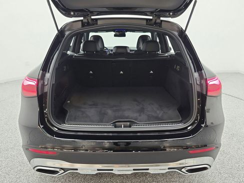 Used 2025 Mercedes-Benz GLC 350e 4MATIC image 18