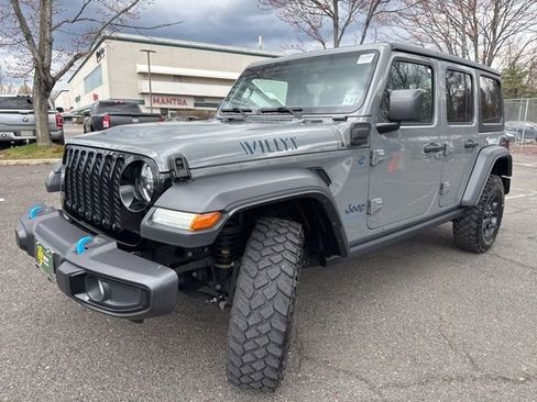 Used 2023 Jeep Wrangler Unlimited w/ Cold Weather Group image 3