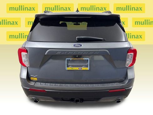 Certified 2021 Ford Explorer XLT w/ Equipment Group 202A RWD image 31