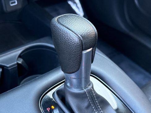 Certified 2023 Honda HR-V LX image 15