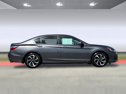 Used 2017 Honda Accord EX image 7