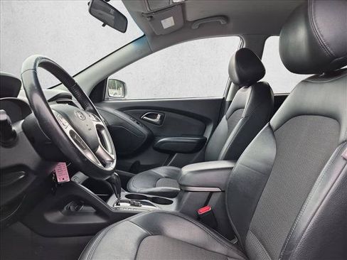 Used 2011 Hyundai Tucson GLS w/ Navigation Pkg 2 AWD/4WD image 14