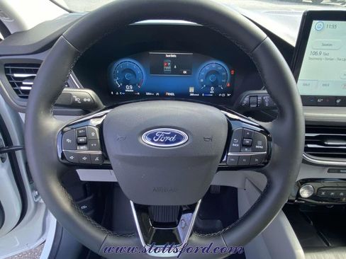 New 2026 Ford Escape Platinum w/ Premium Technology Package AWD/4WD image 20