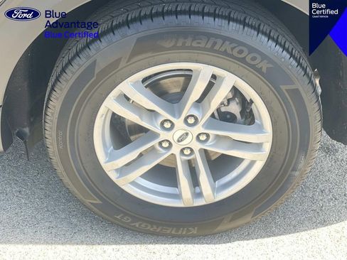 Certified 2023 Ford Explorer XLT RWD image 9