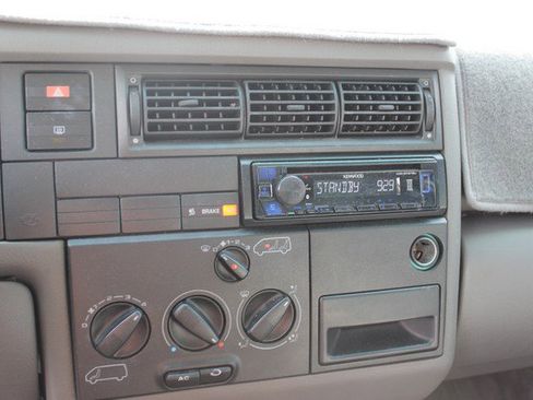 Used 1997 Volkswagen Eurovan Camper image 11