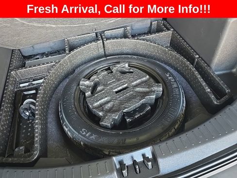 Used 2019 Ford Escape Titanium FWD image 25