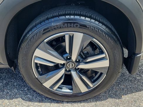 Certified 2021 Nissan Rogue SL w/ Premium Package FWD image 10