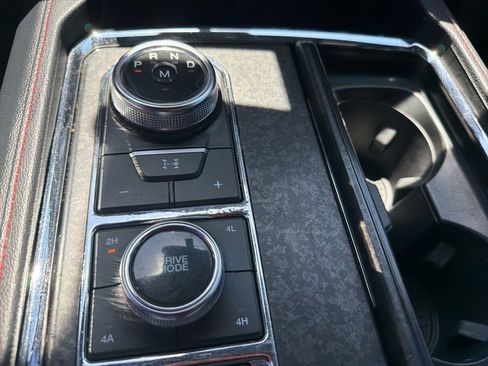 Used 2024 Ford Expedition Limited AWD/4WD image 25