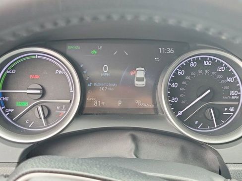 Used 2021 Toyota Camry XLE FWD image 32