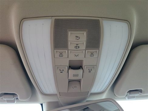 Used 2013 Mercedes-Benz E 350 4MATIC Sedan image 25